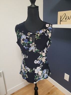 040 Tommy Hilfiger Navy Floral Keyhole Camisole with Grommet Detail